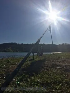 Sous un soleil de plomb, les carpes sont en cuivre.